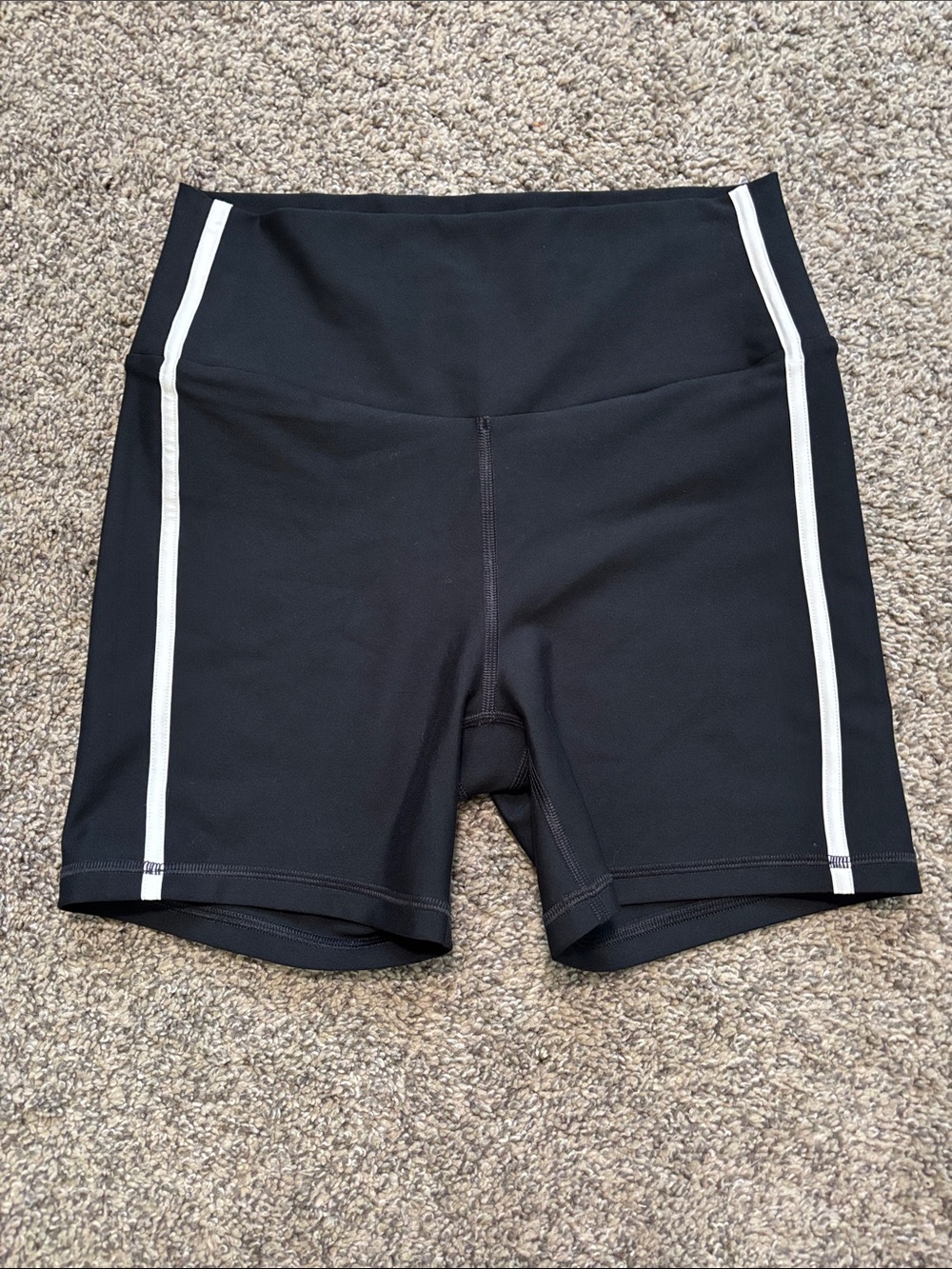 YPB SculptLUX shorts size medium